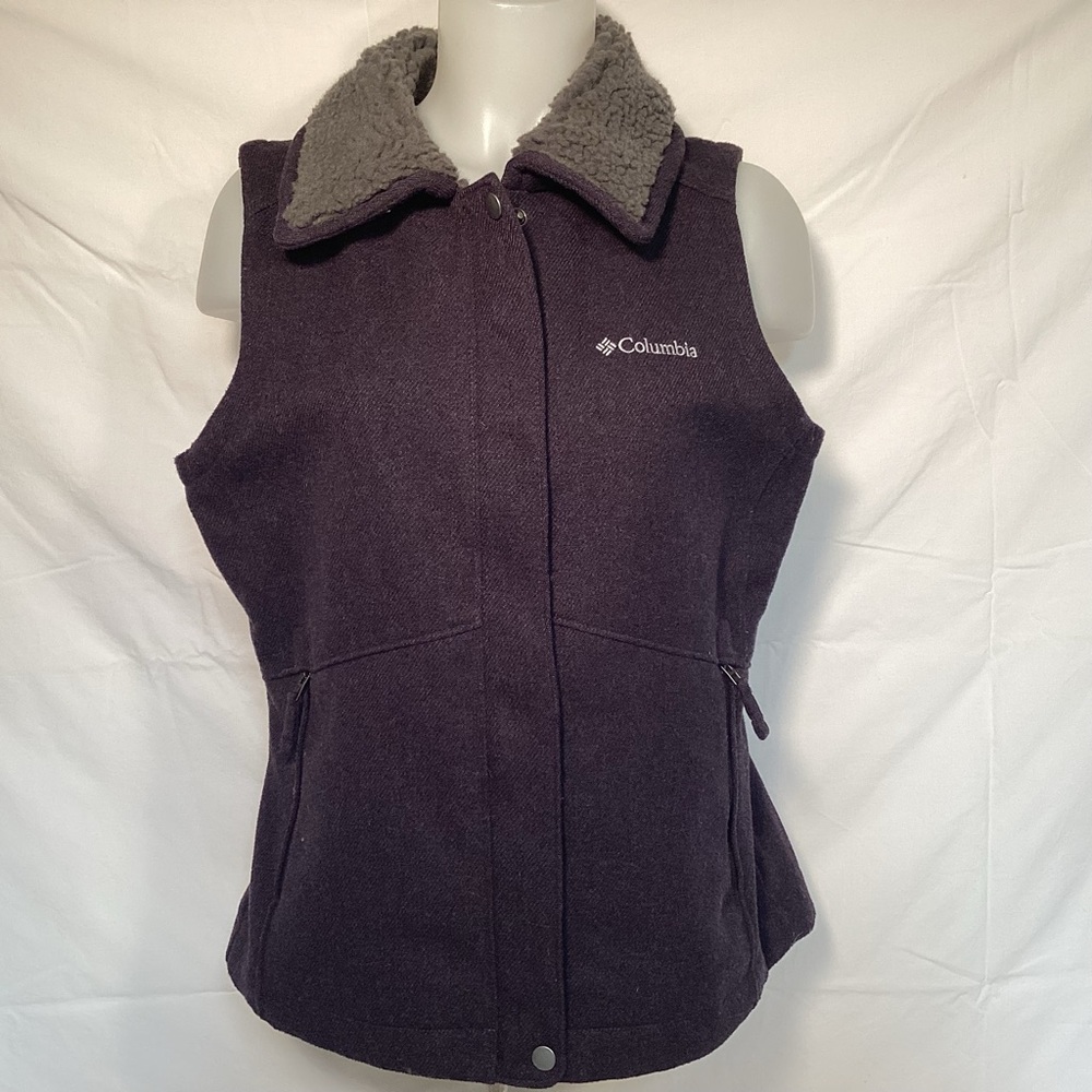Columbia Interchange Women's Gray Purple Vest with Sherpa Gray Collar